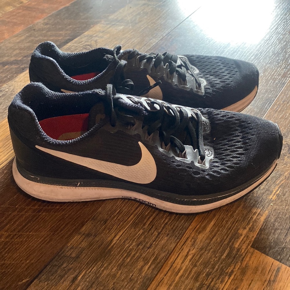 Nike Zoom black sneakers size 6